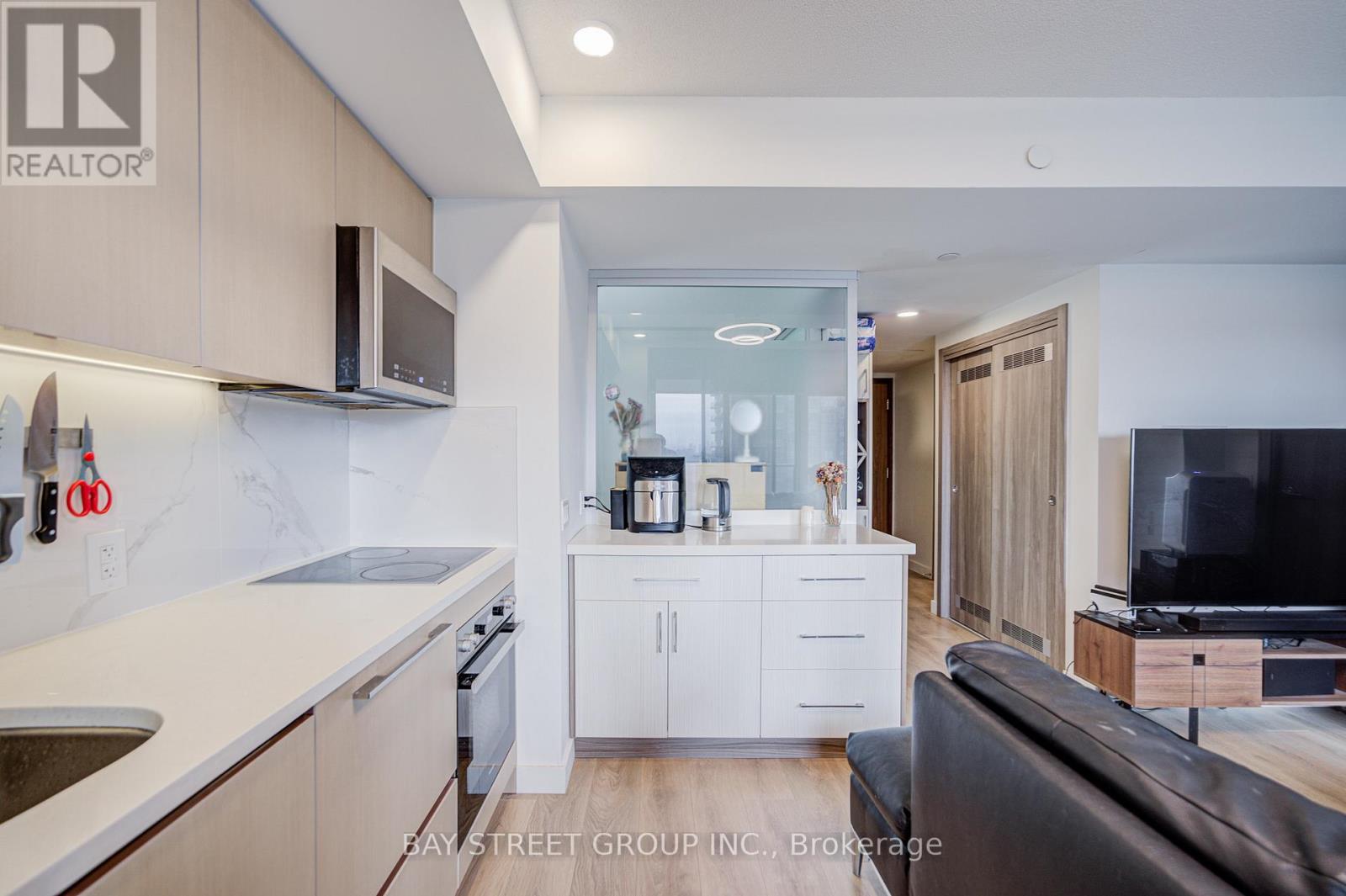 2110 - 38 Widmer Street, Toronto, Ontario  M5V 0P7 - Photo 27 - C12548650