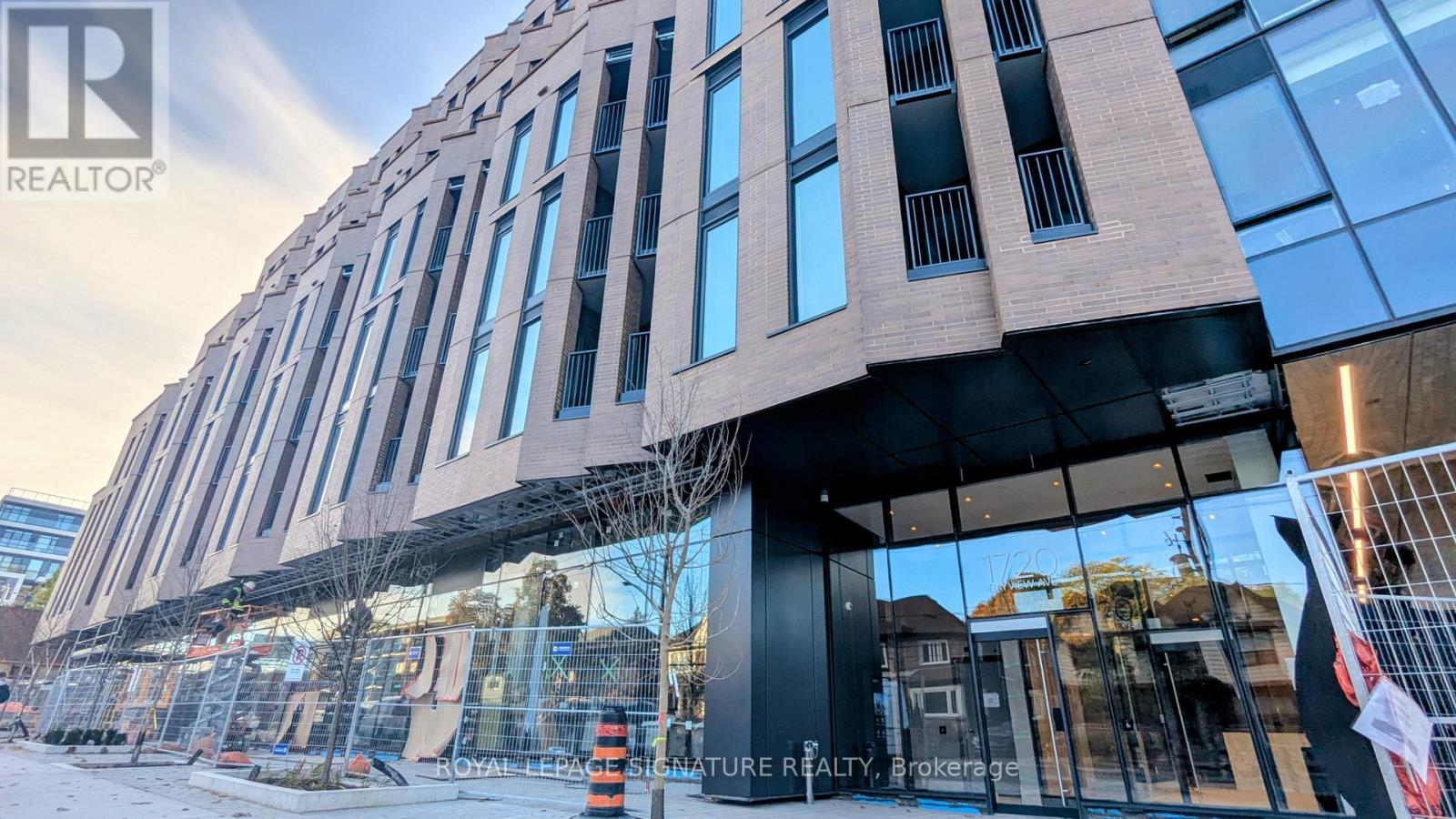 205 - 1720 BAYVIEW AVENUE W, Toronto, Ontario