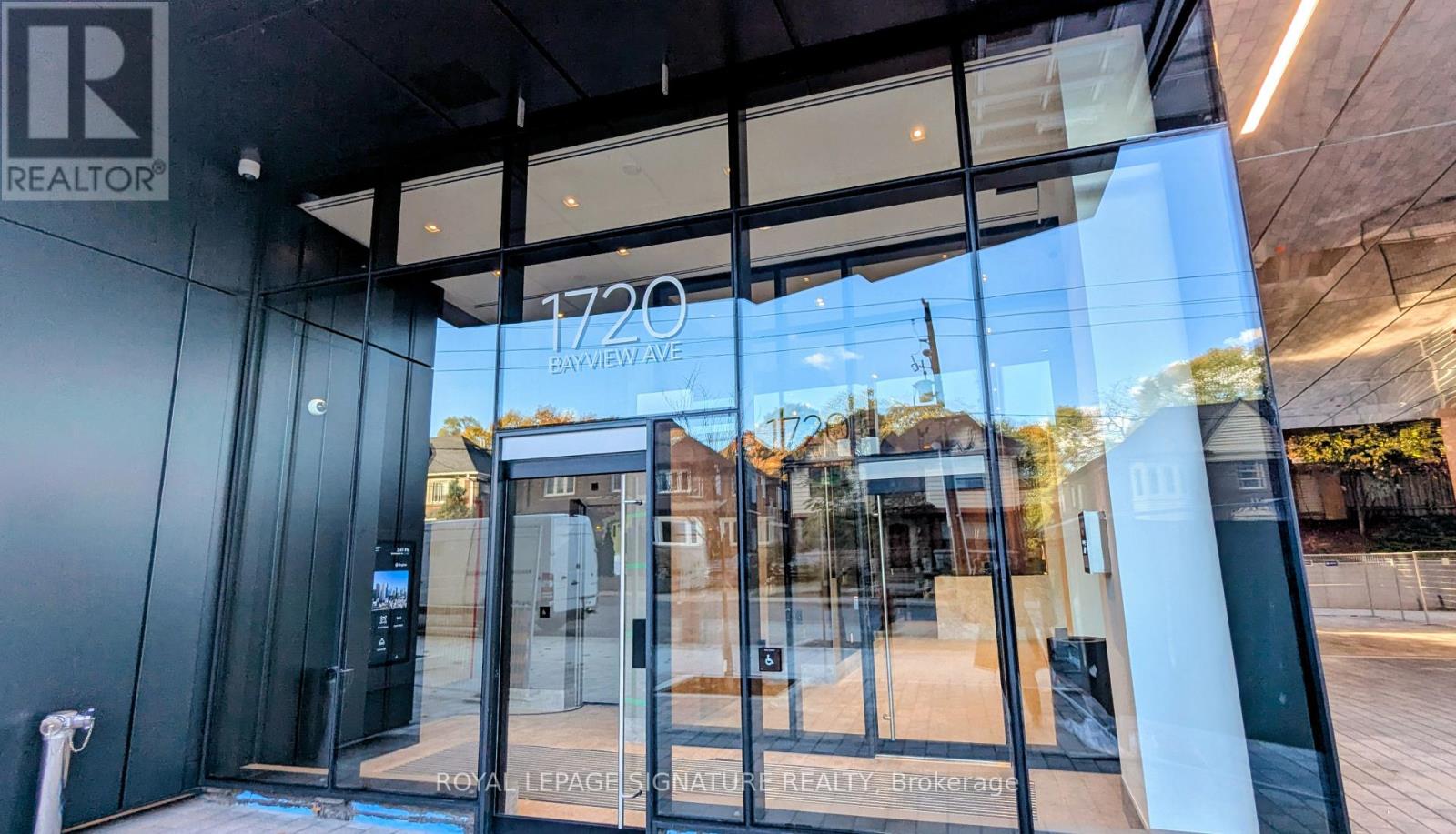 205 - 1720 Bayview Avenue W, Toronto, Ontario  M4G 3C4 - Photo 2 - C12548710