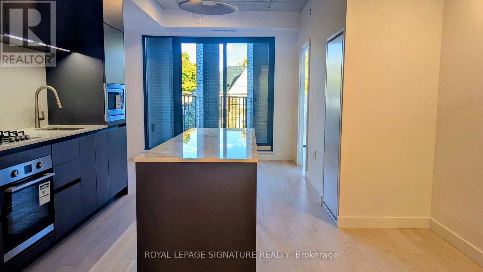 205 - 1720 Bayview Avenue W, Toronto, Ontario  M4G 3C4 - Photo 4 - C12548710