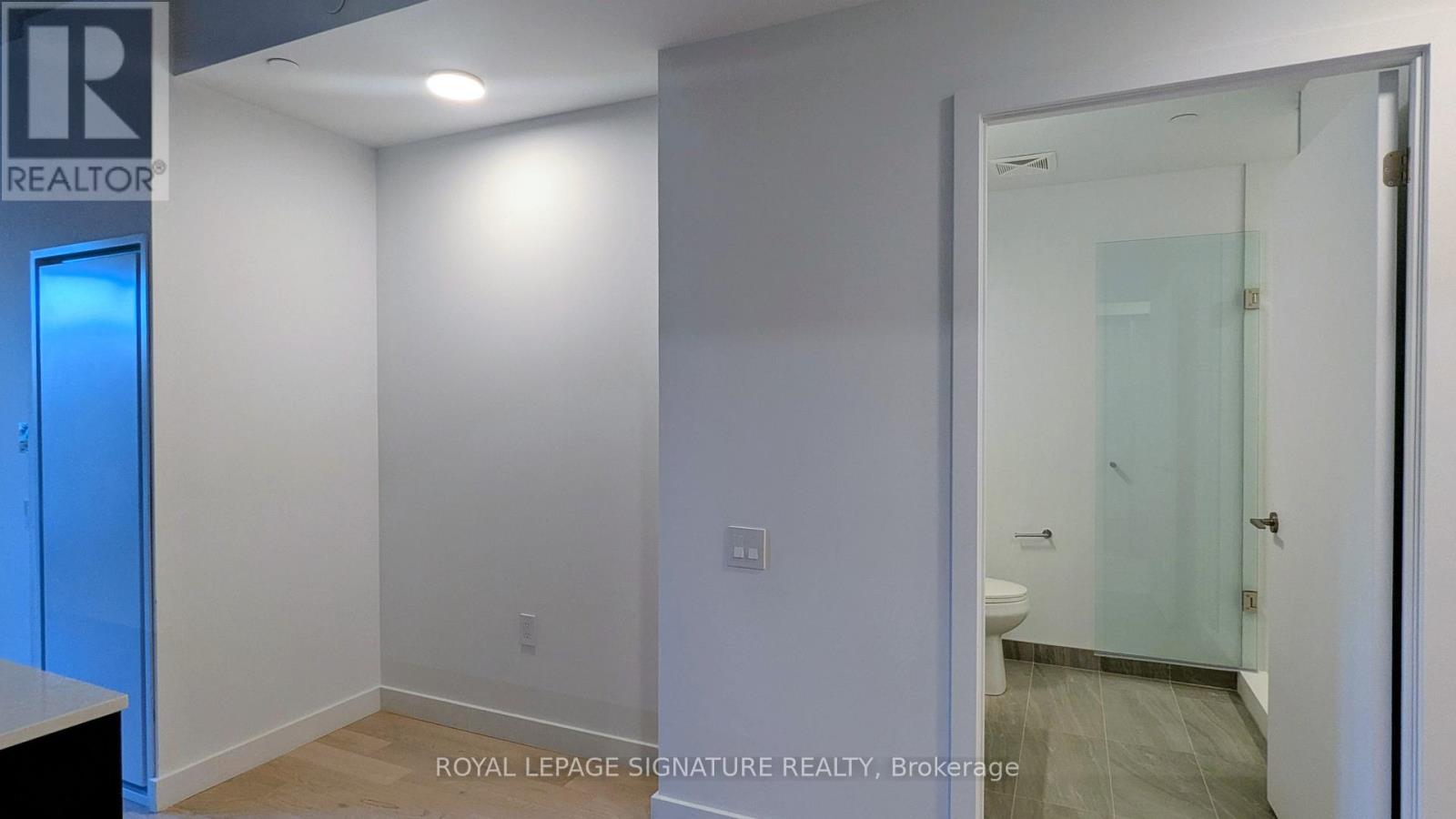 205 - 1720 Bayview Avenue W, Toronto, Ontario  M4G 3C4 - Photo 8 - C12548710