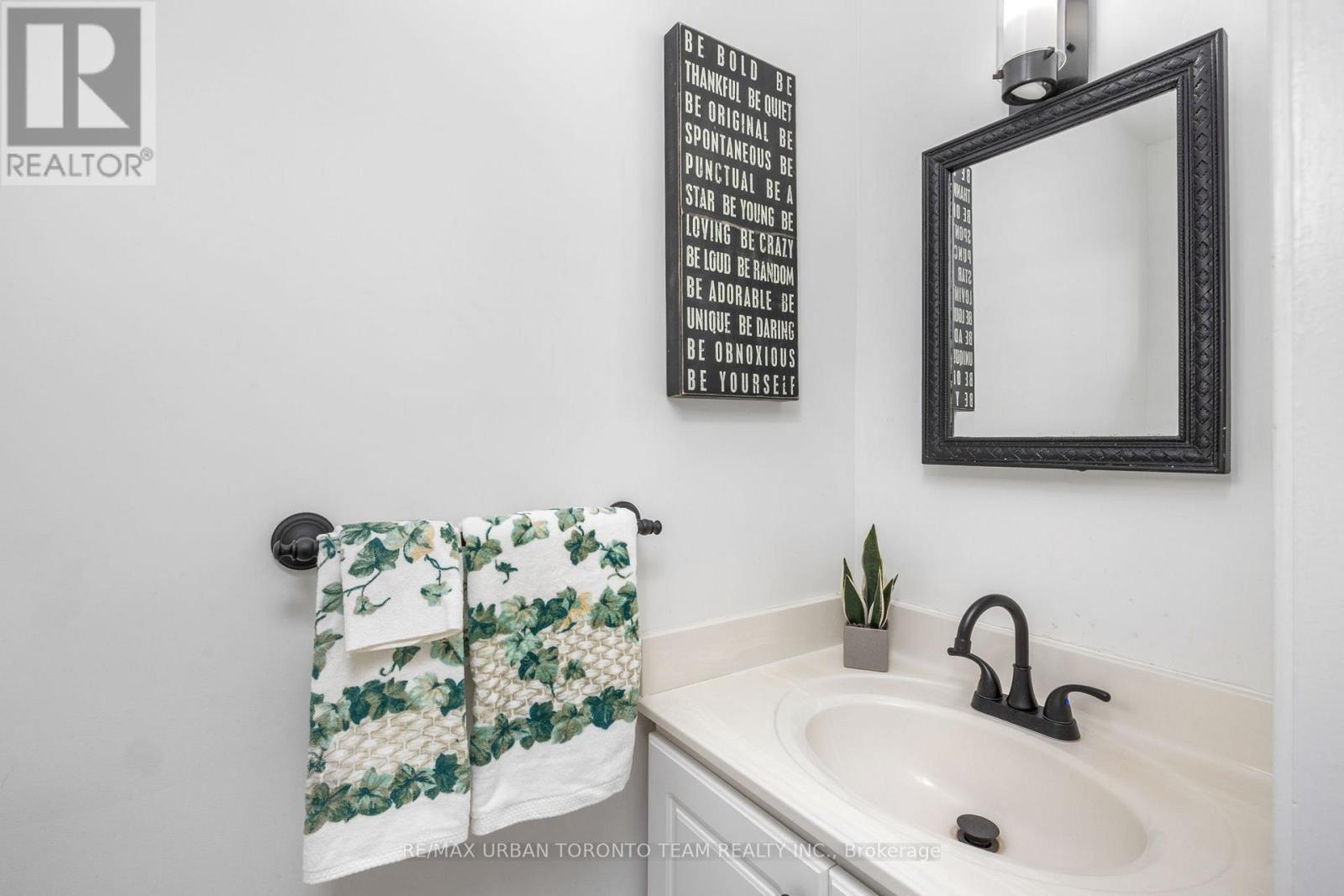 12 Wardencourt Drive, Toronto, Ontario  M1T 2H3 - Photo 11 - E12547106