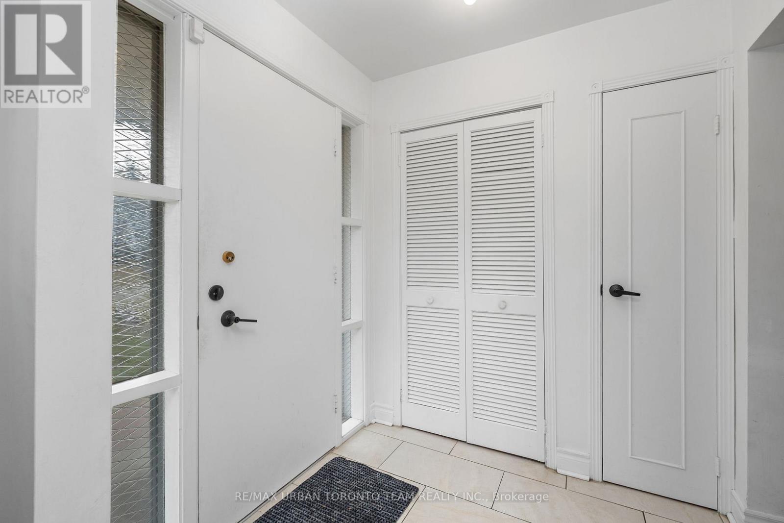 12 Wardencourt Drive, Toronto, Ontario  M1T 2H3 - Photo 3 - E12547106