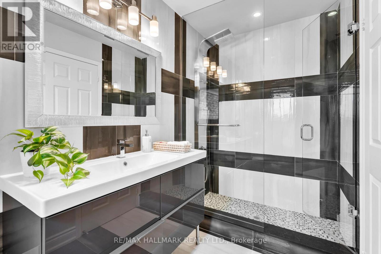 51 Verdi Road, Richmond Hill, Ontario  L4E 4P7 - Photo 33 - N12547200