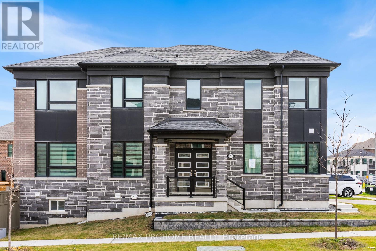 1 Frederick Roman Avenue, Markham, Ontario L6C 3R7 - Photo 3 - N12548634