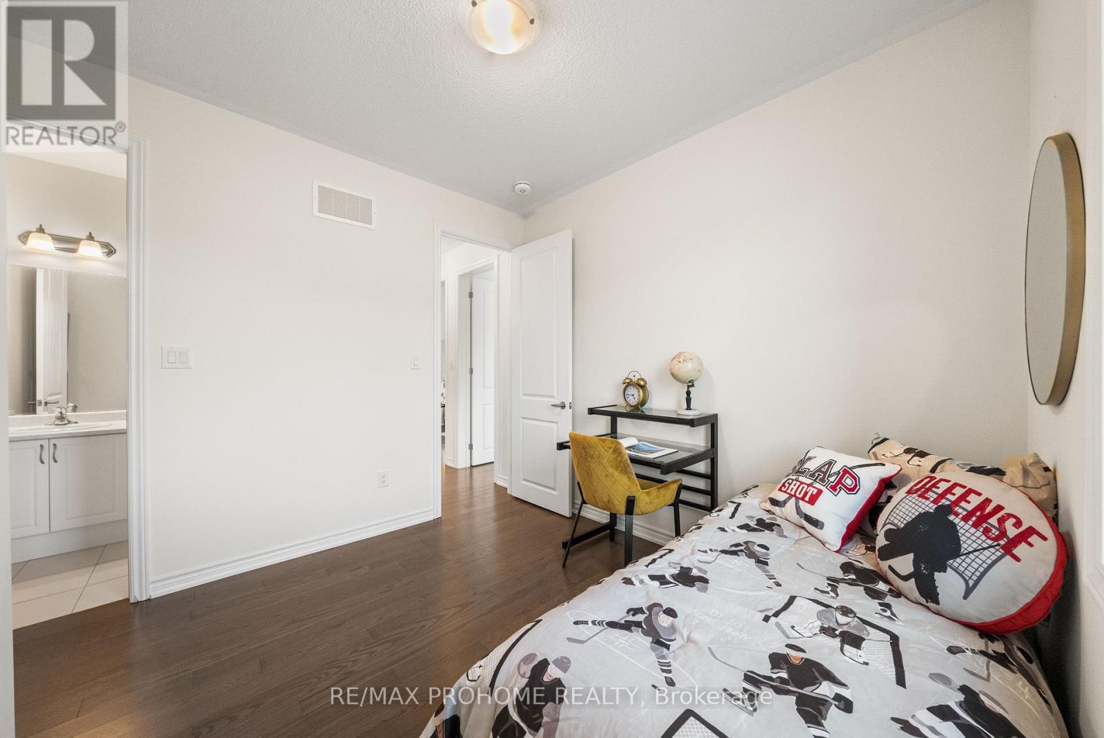 1 Frederick Roman Avenue, Markham, Ontario L6C 3R7 - Photo 37 - N12548634