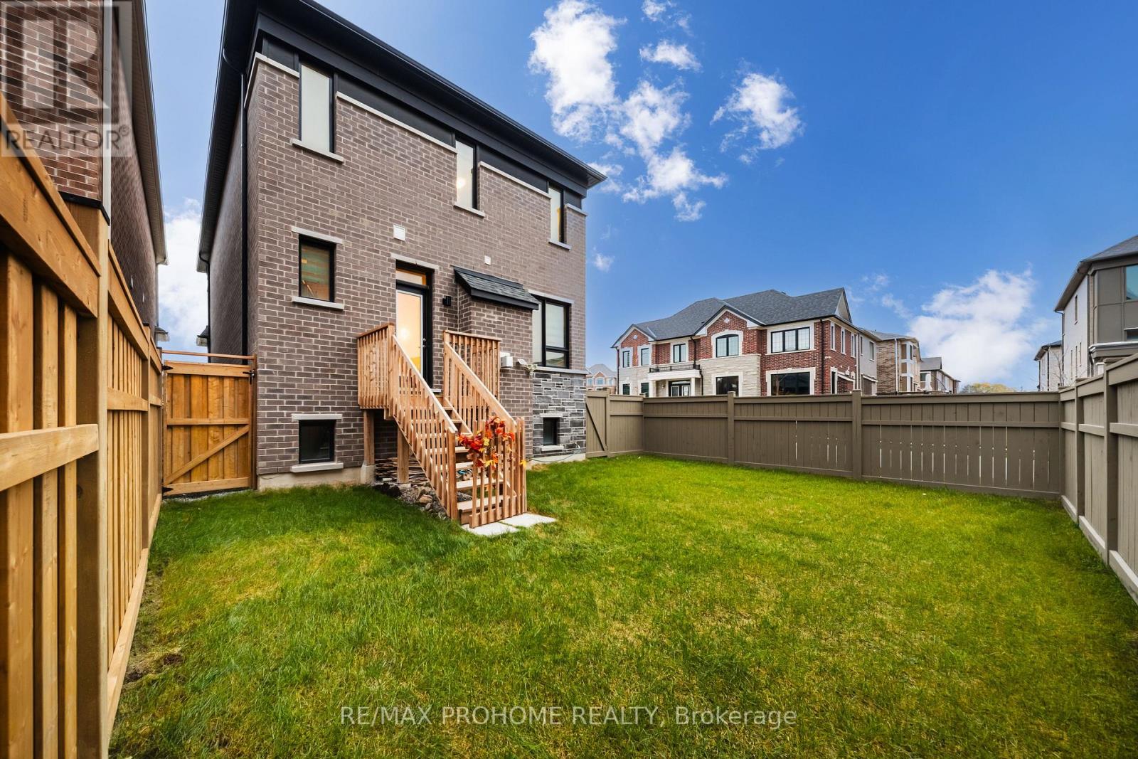 1 Frederick Roman Avenue, Markham, Ontario L6C 3R7 - Photo 39 - N12548634