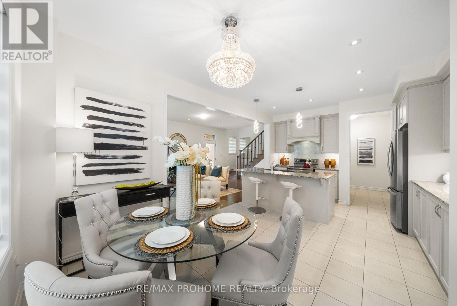 1 Frederick Roman Avenue, Markham, Ontario L6C 3R7 - Photo 9 - N12548634