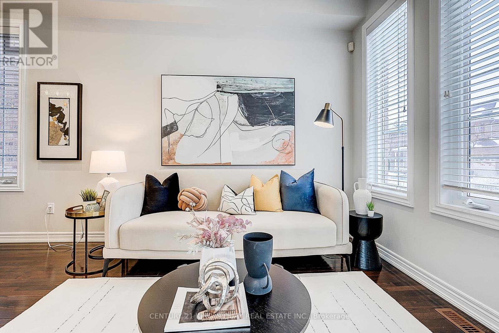 16 Pisanelli Avenue, Markham, Ontario L6C 0H5 - Photo 8 - N12548688