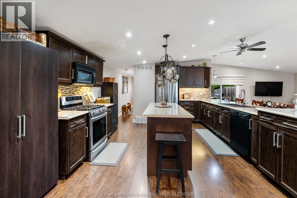 39 Regency Drive, Chatham, Ontario N7L 4E7 - Photo 5 - 25026265