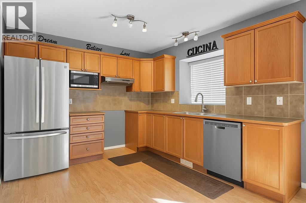 824 Luxstone Square Sw, Airdrie, Alberta  T4B 3L3 - Photo 19 - A2265001