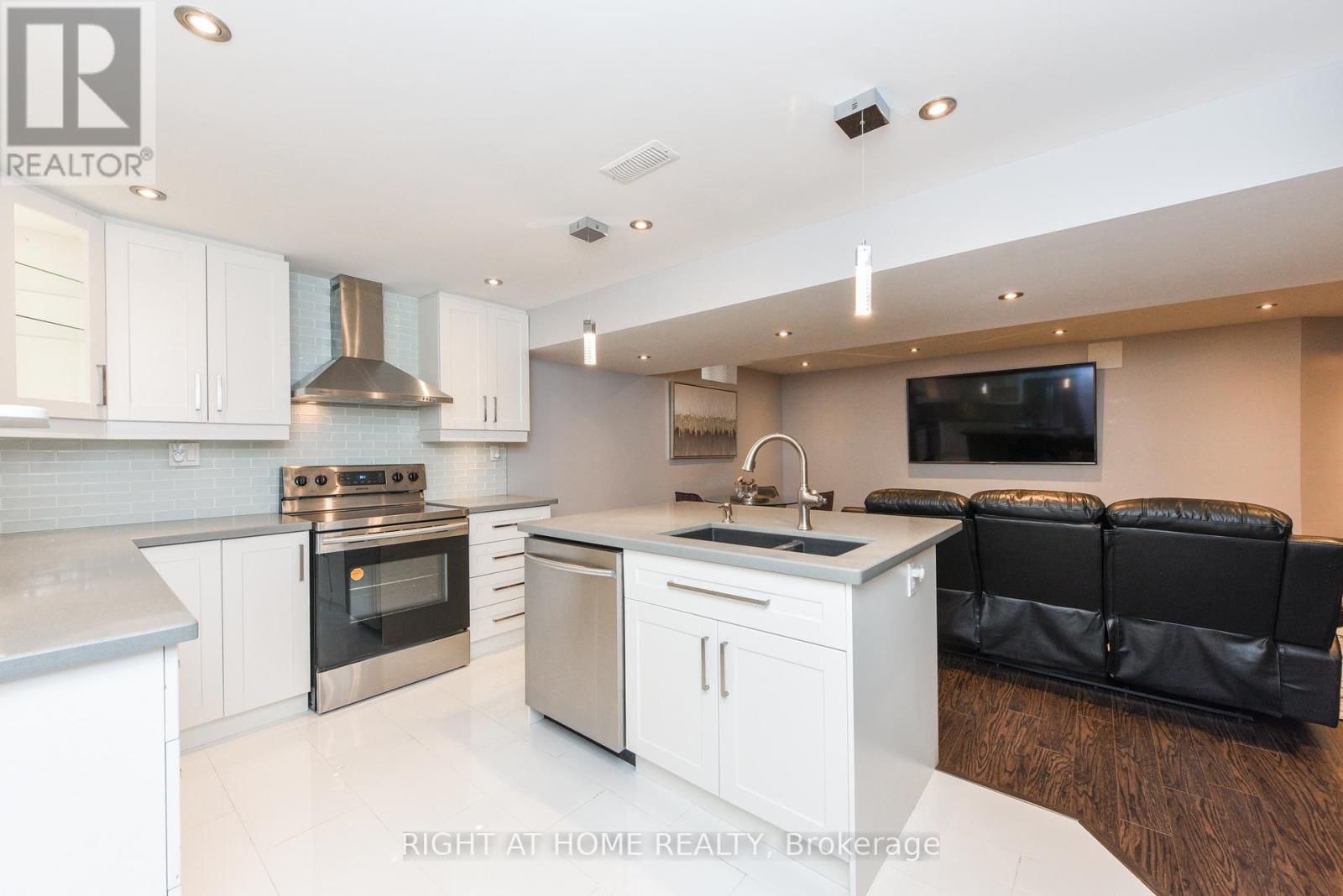 7148 Wrigley Court, Mississauga, Ontario  L5W 0C8 - Photo 29 - W12548658