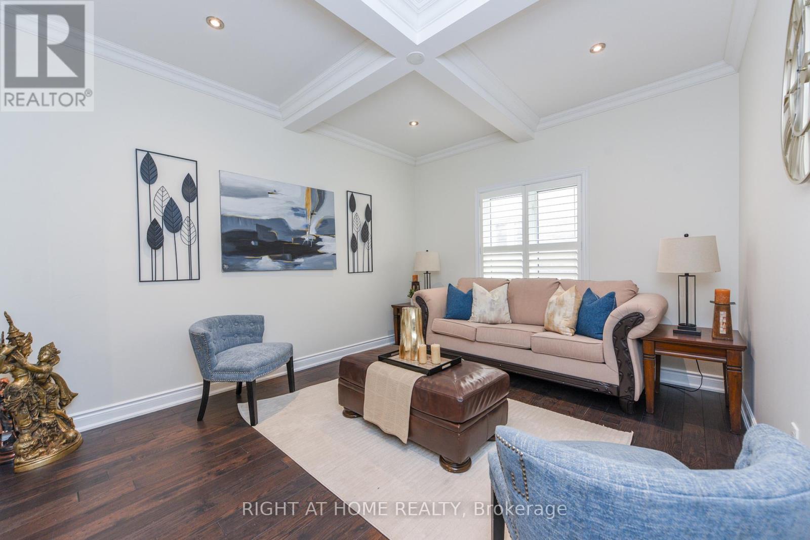 7148 Wrigley Court, Mississauga, Ontario  L5W 0C8 - Photo 7 - W12548658