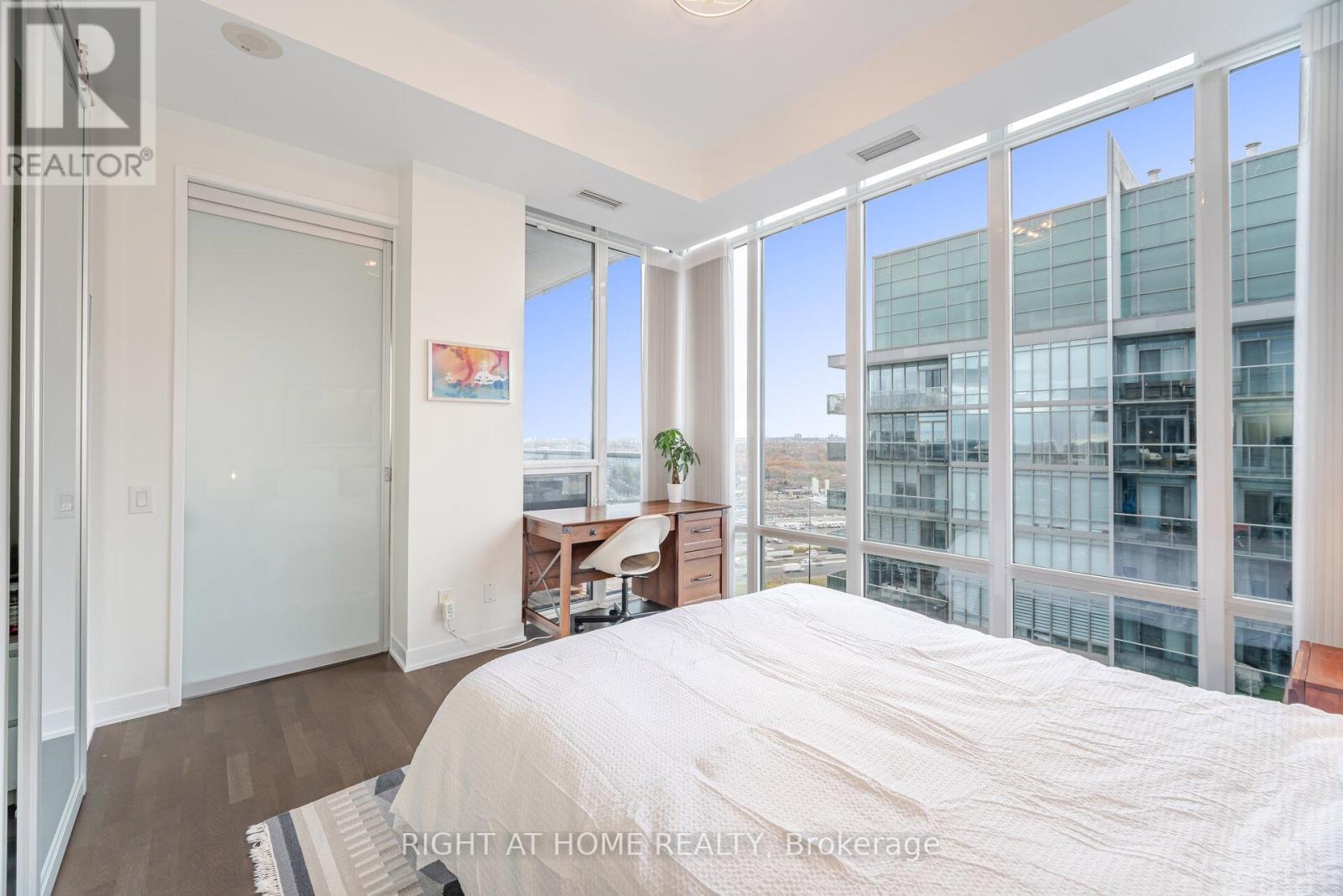 3005 - 88 Park Lawn Road, Toronto, Ontario  M8Y 0B5 - Photo 21 - W12548682