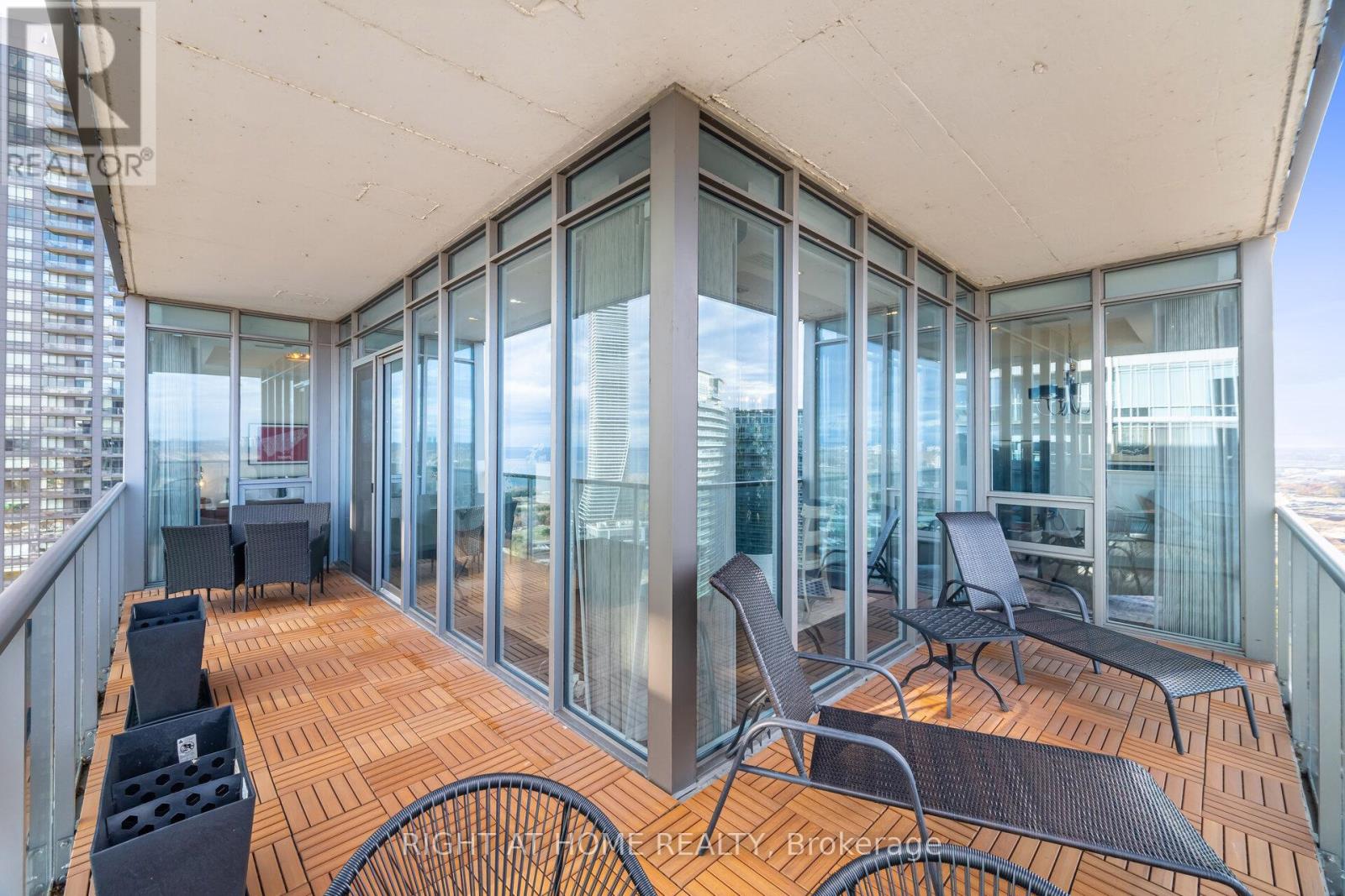 3005 - 88 Park Lawn Road, Toronto, Ontario  M8Y 0B5 - Photo 32 - W12548682