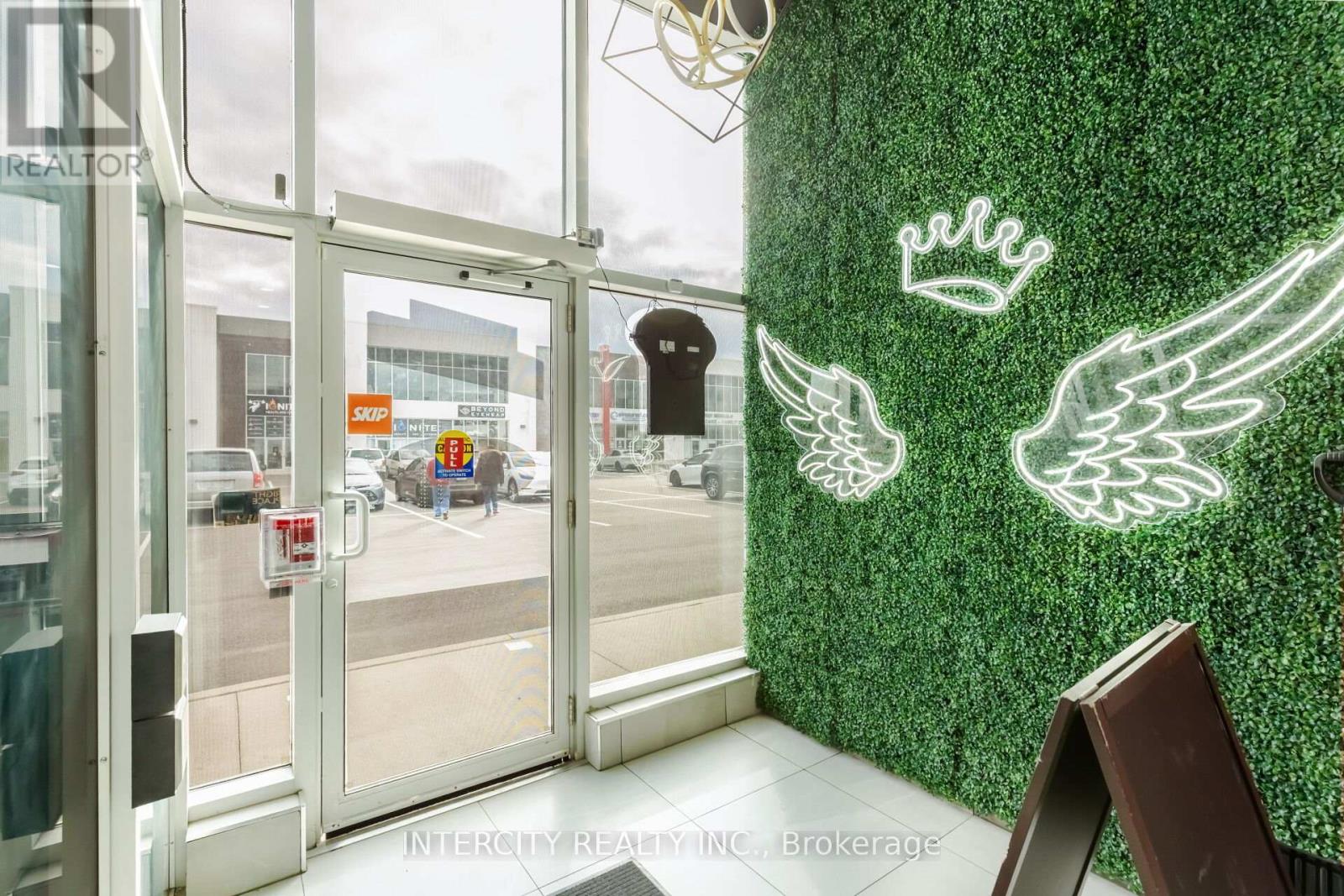 C-101 - 9280 Goreway Drive, Brampton, Ontario  L6P 4N1 - Photo 8 - W12548698