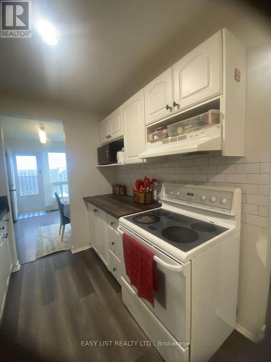 246 Romulus Private, Ottawa, Ontario  K1K 3Y2 - Photo 9 - X12200377