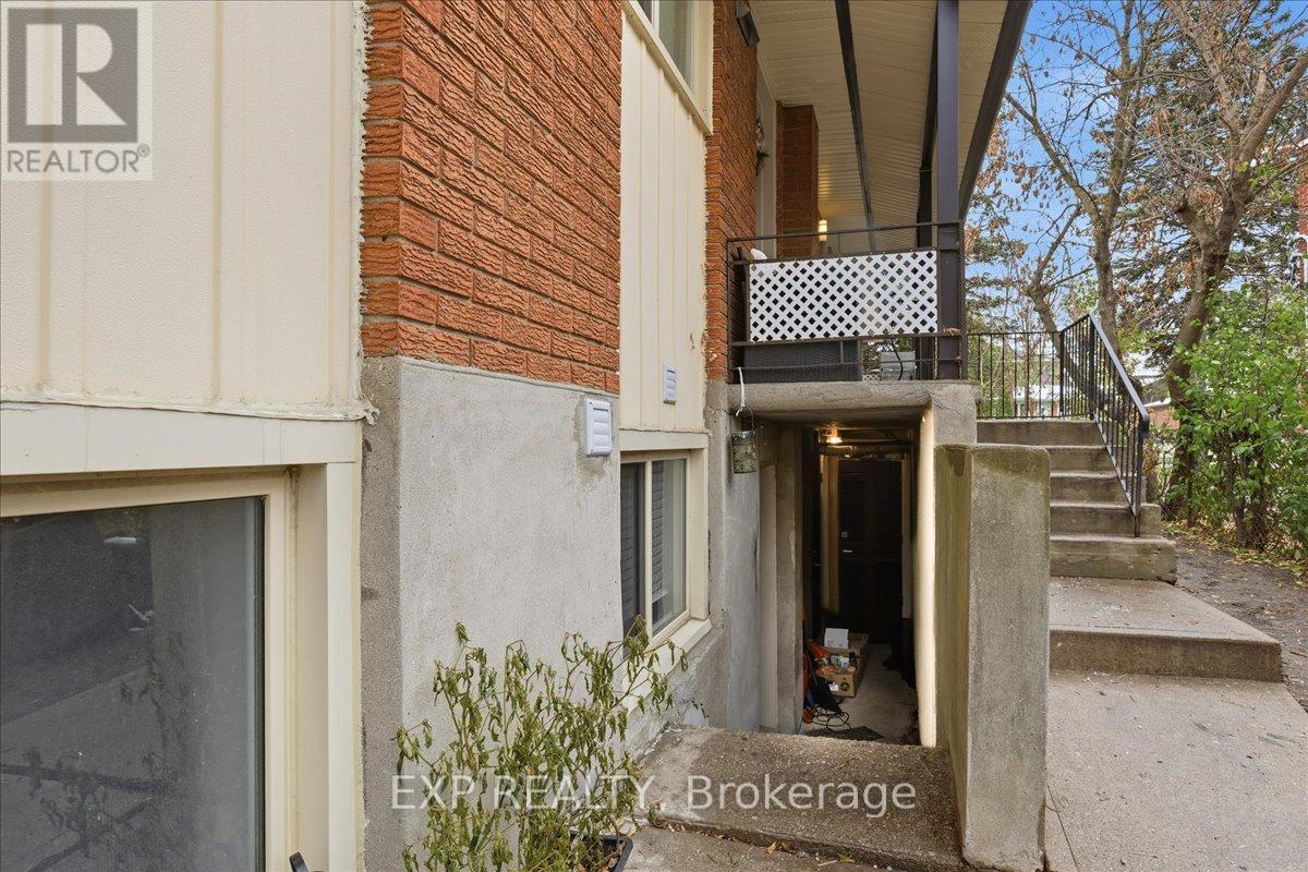 72 Barbara Crescent, Kitchener, Ontario  N2M 4N2 - Photo 8 - X12548638