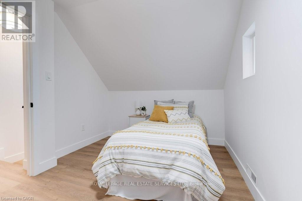 8 Whitfield Avenue, Hamilton, Ontario  L8L 4B4 - Photo 16 - X12548696