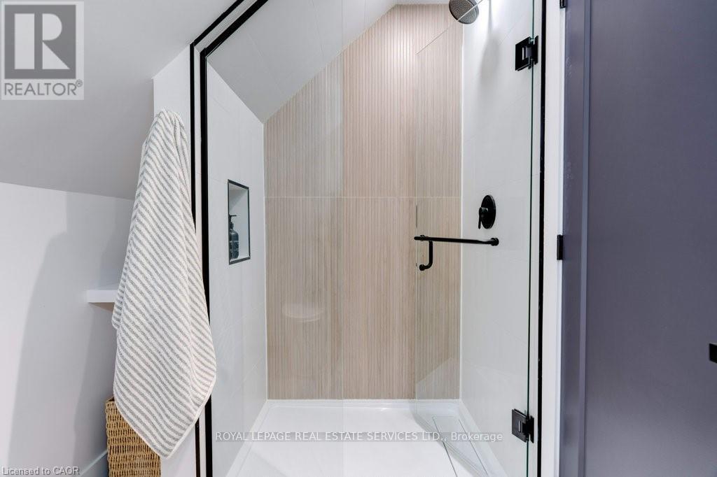 8 Whitfield Avenue, Hamilton, Ontario  L8L 4B4 - Photo 18 - X12548696