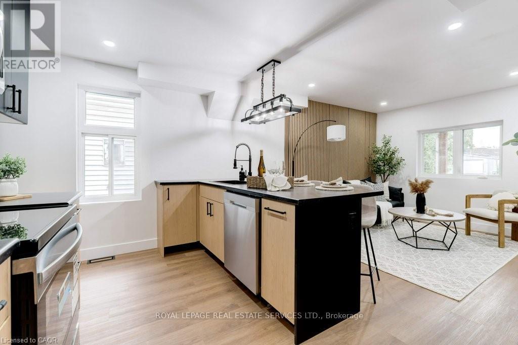 8 Whitfield Avenue, Hamilton, Ontario  L8L 4B4 - Photo 9 - X12548696