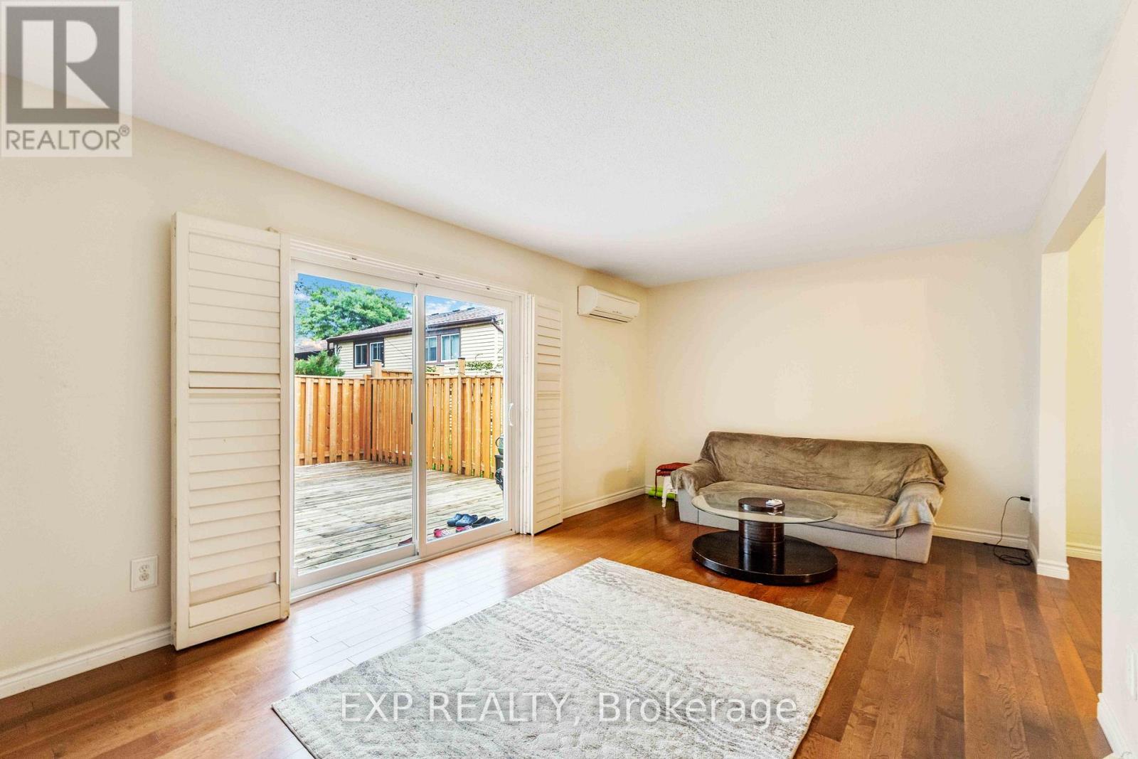 10 Claudette Gate, Hamilton, Ontario  L9B 1T5 - Photo 14 - X12548704