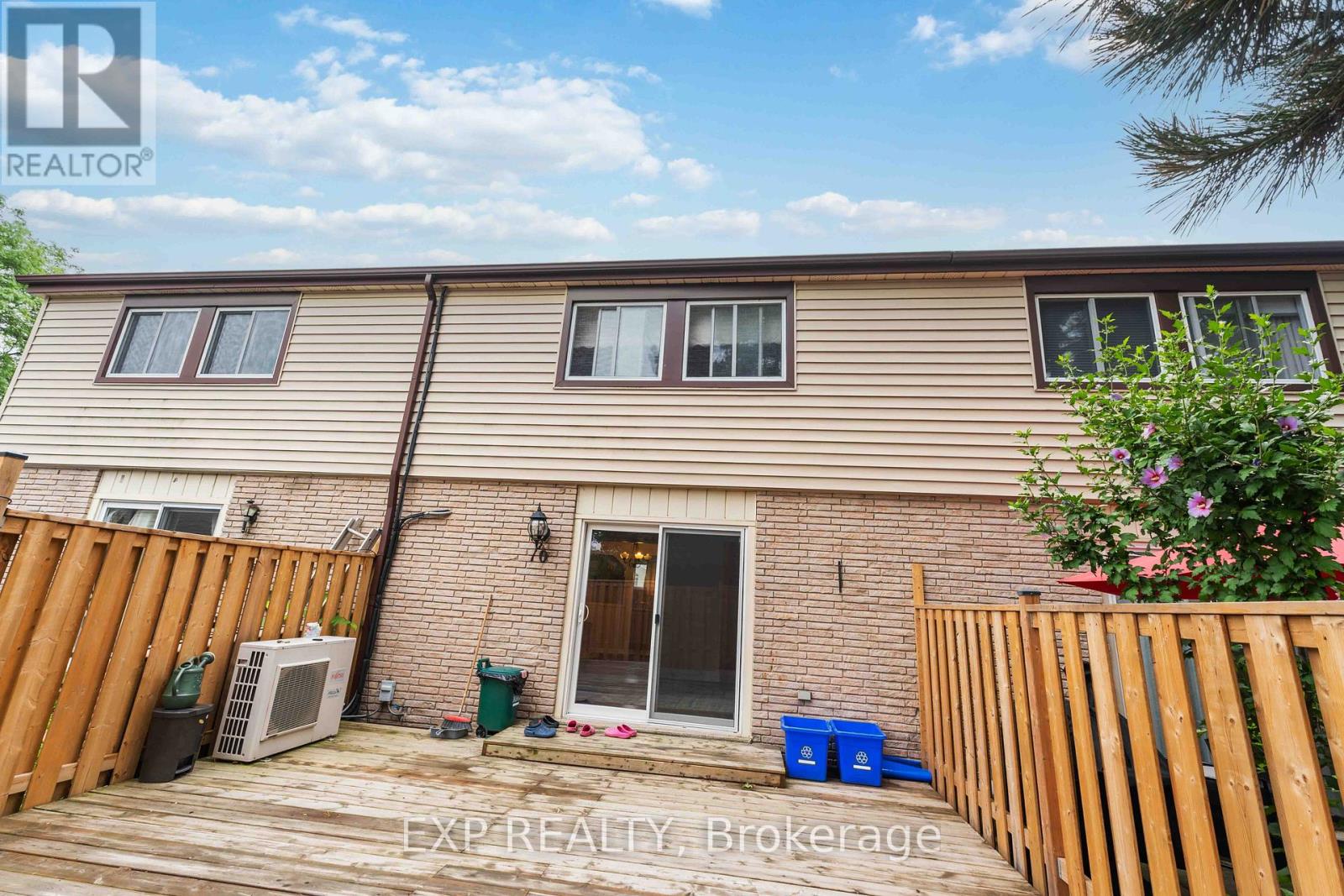 10 Claudette Gate, Hamilton, Ontario  L9B 1T5 - Photo 27 - X12548704