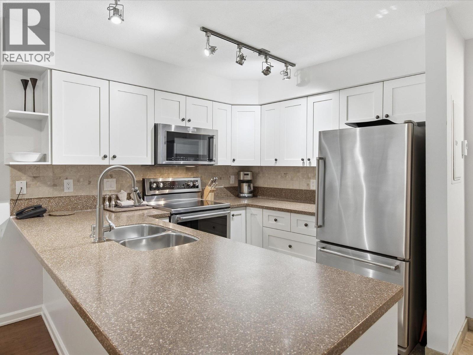 333 4905 Spearhead Place, Whistler, British Columbia  V0N 1B0 - Photo 10 - R3067705