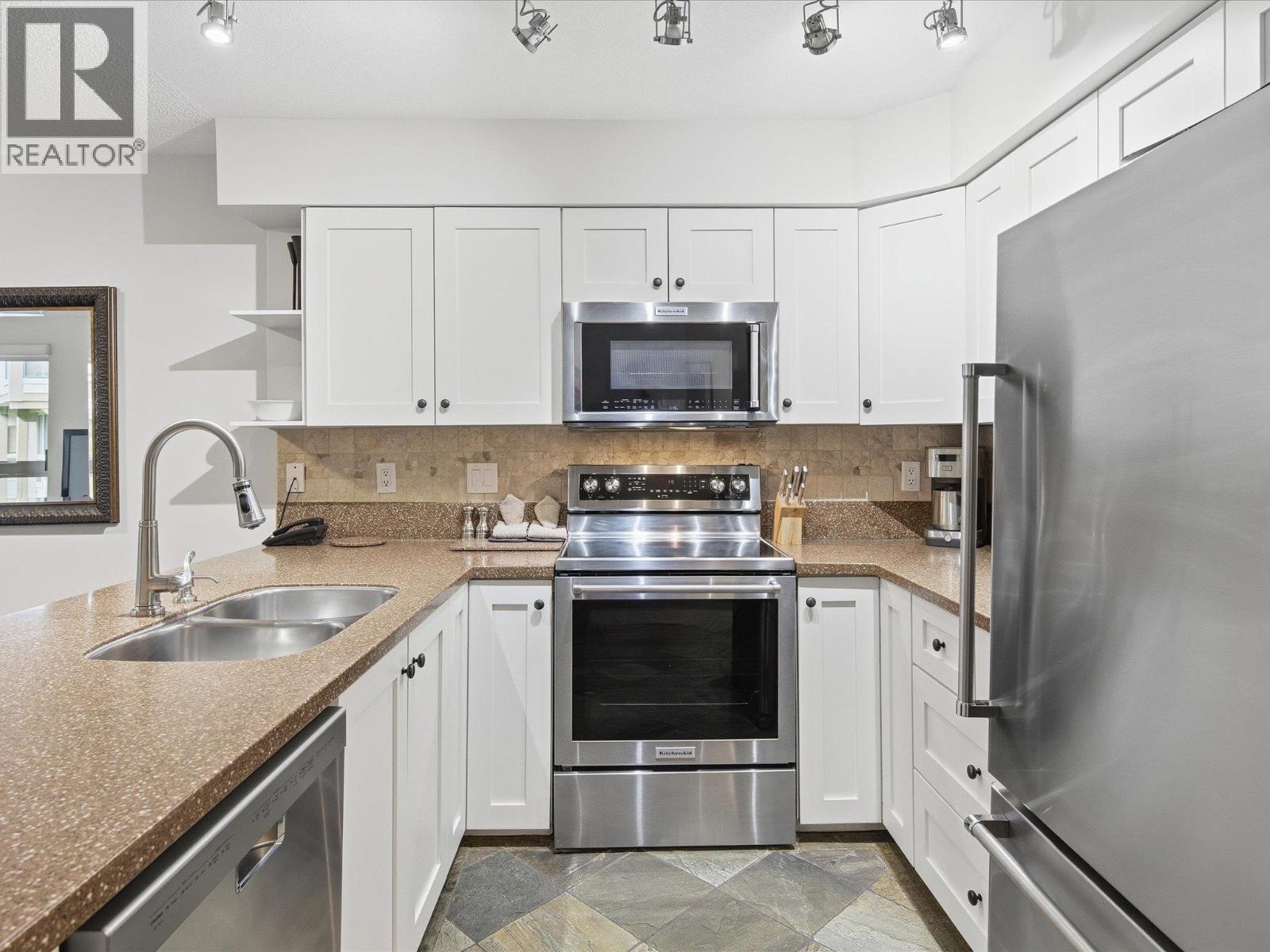 333 4905 Spearhead Place, Whistler, British Columbia  V0N 1B0 - Photo 11 - R3067705