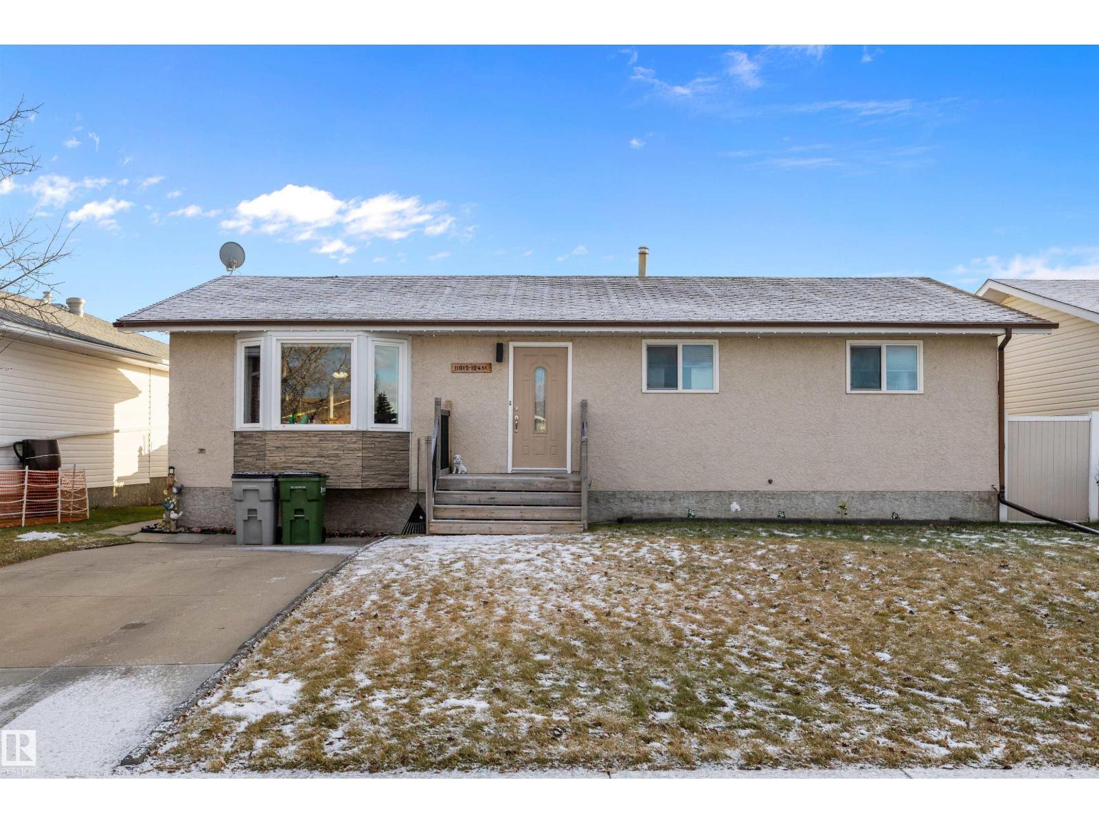 11019 104 ST, Westlock, Alberta