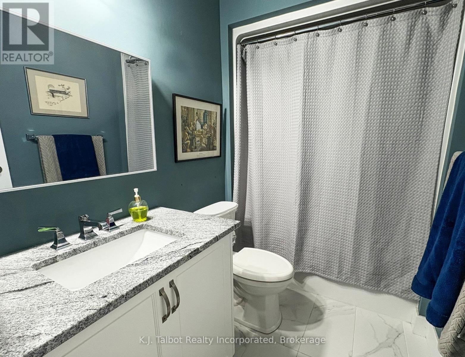 18 Tattersall Lane, Lambton Shores, Ontario  N0M 1T0 - Photo 7 - X12546666