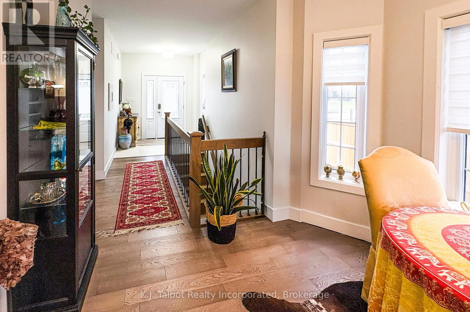 18 Tattersall Lane, Lambton Shores, Ontario  N0M 1T0 - Photo 9 - X12546666