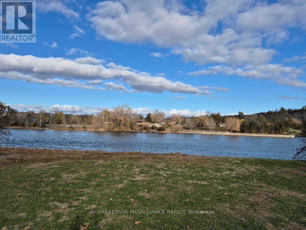 113 South Trent Street, Quinte West, Ontario  K0K 2C0 - Photo 33 - X12470314