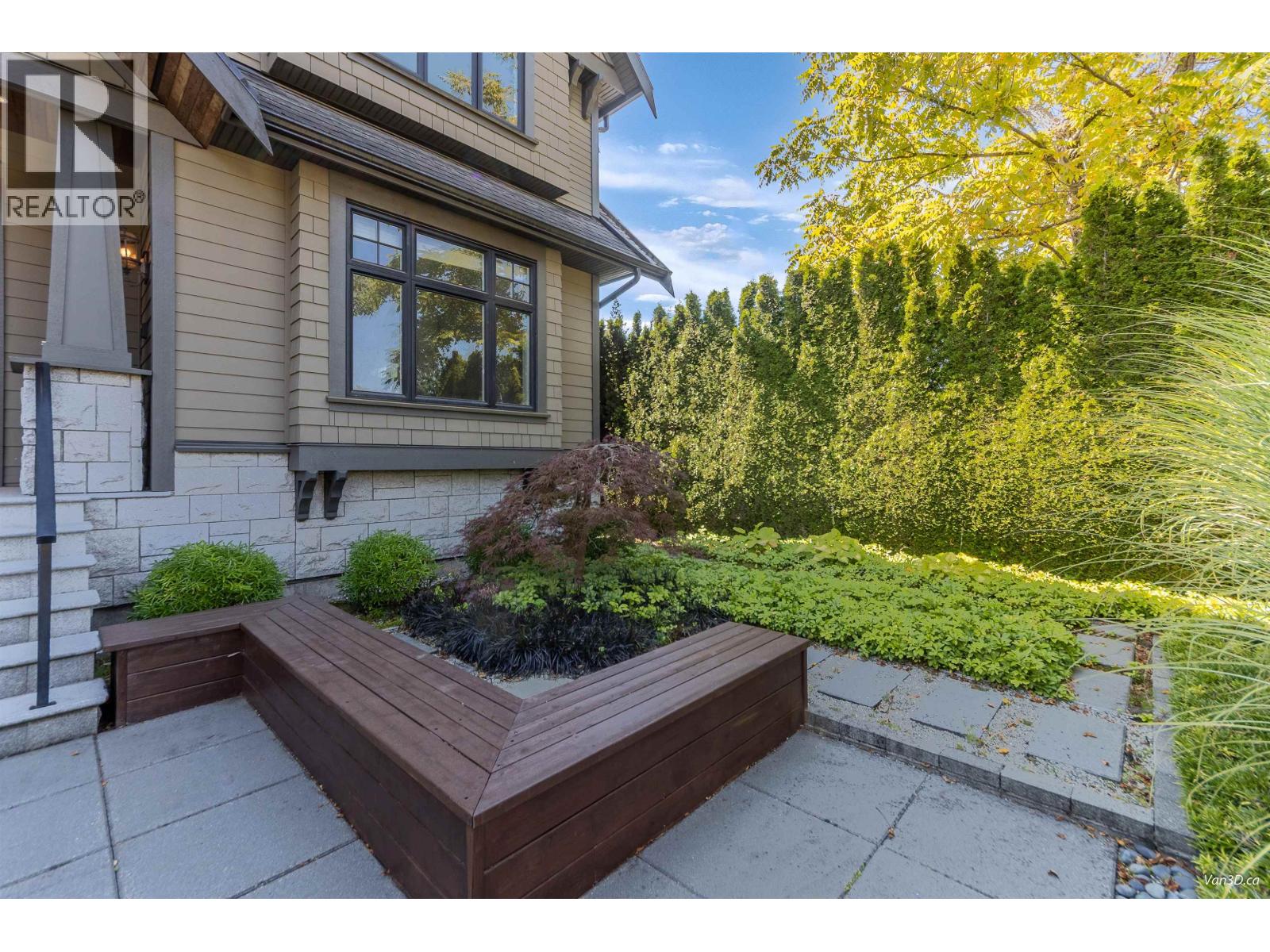 4698 W 11th Avenue, Vancouver, British Columbia  V6R 2M7 - Photo 2 - R3043940