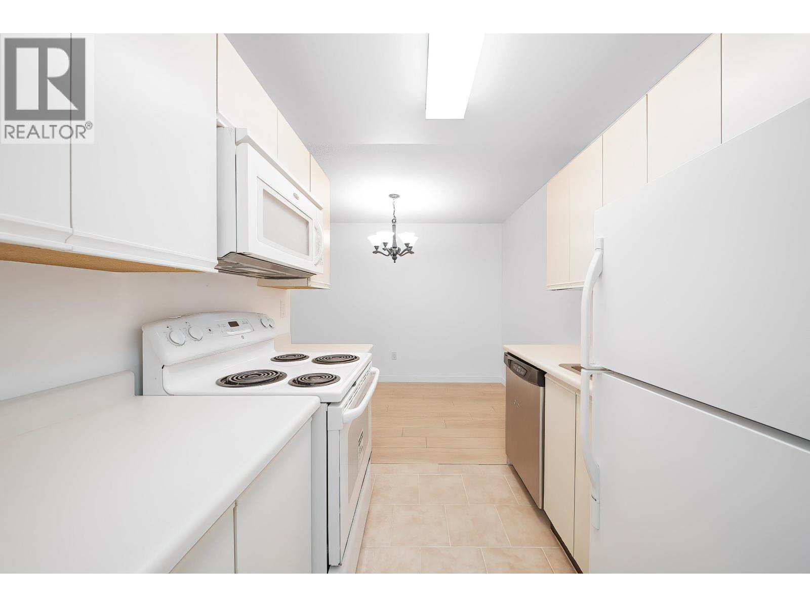 208 7571 Moffatt Road, Richmond, British Columbia  V6Y 3N1 - Photo 15 - R3067480