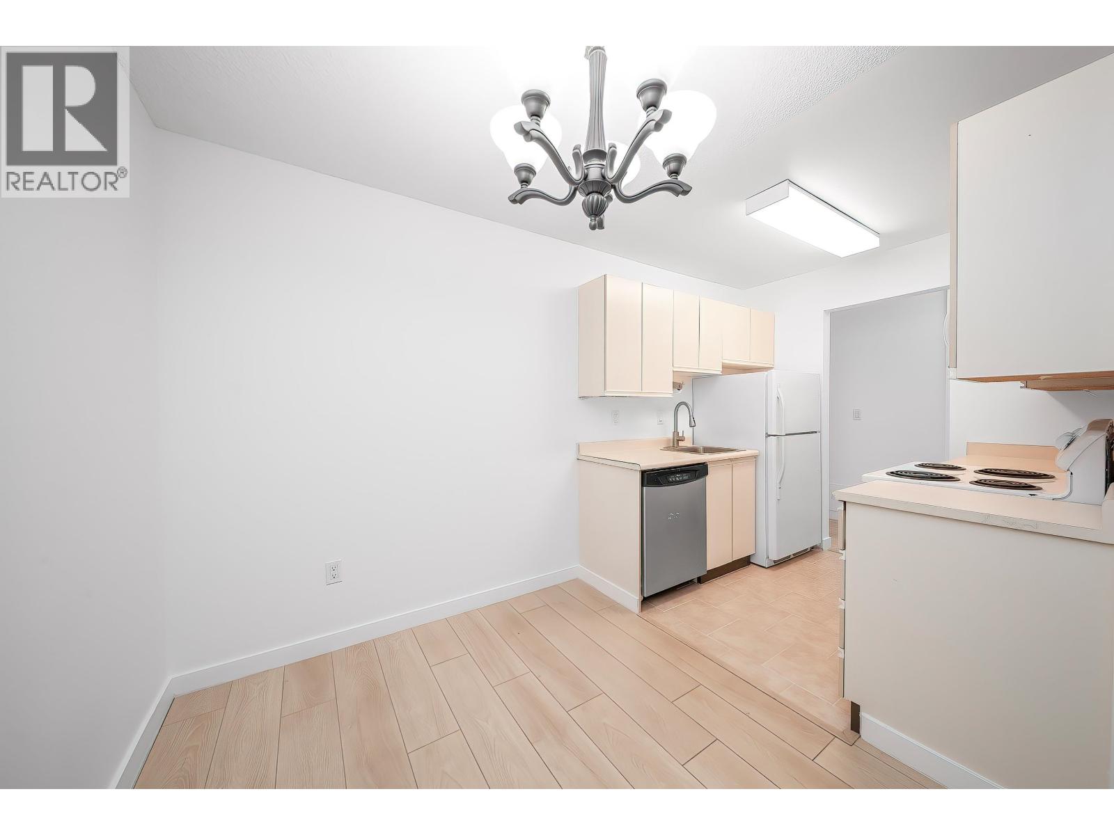 208 7571 Moffatt Road, Richmond, British Columbia  V6Y 3N1 - Photo 13 - R3067480