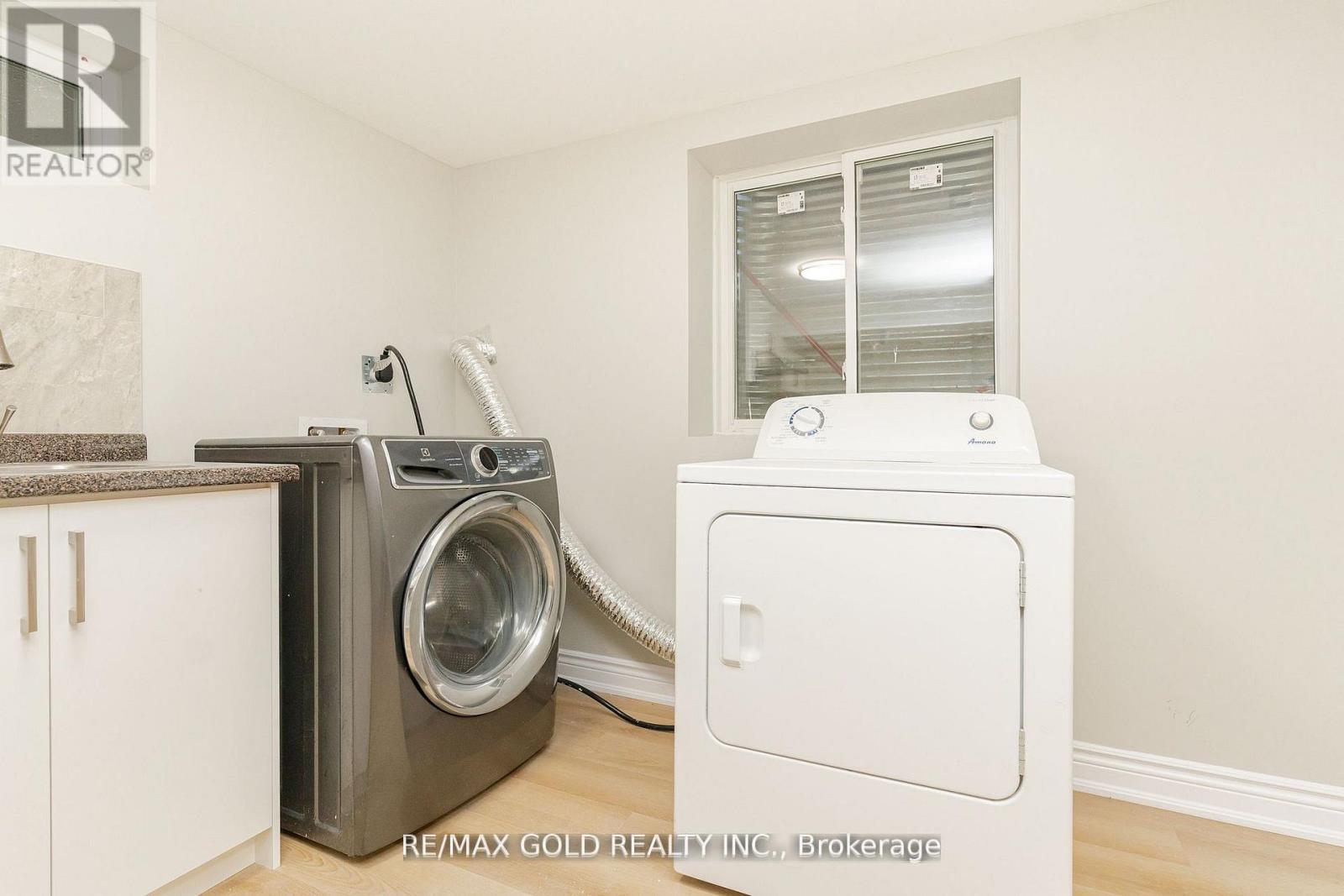 136 Bartley Bull Parkway, Brampton, Ontario L6W 2J9 - Photo 11 - W12548234