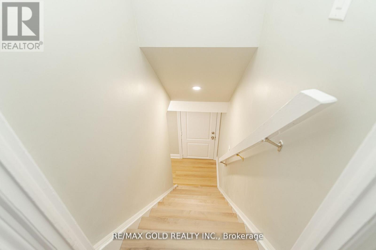 136 Bartley Bull Parkway, Brampton, Ontario L6W 2J9 - Photo 6 - W12548234