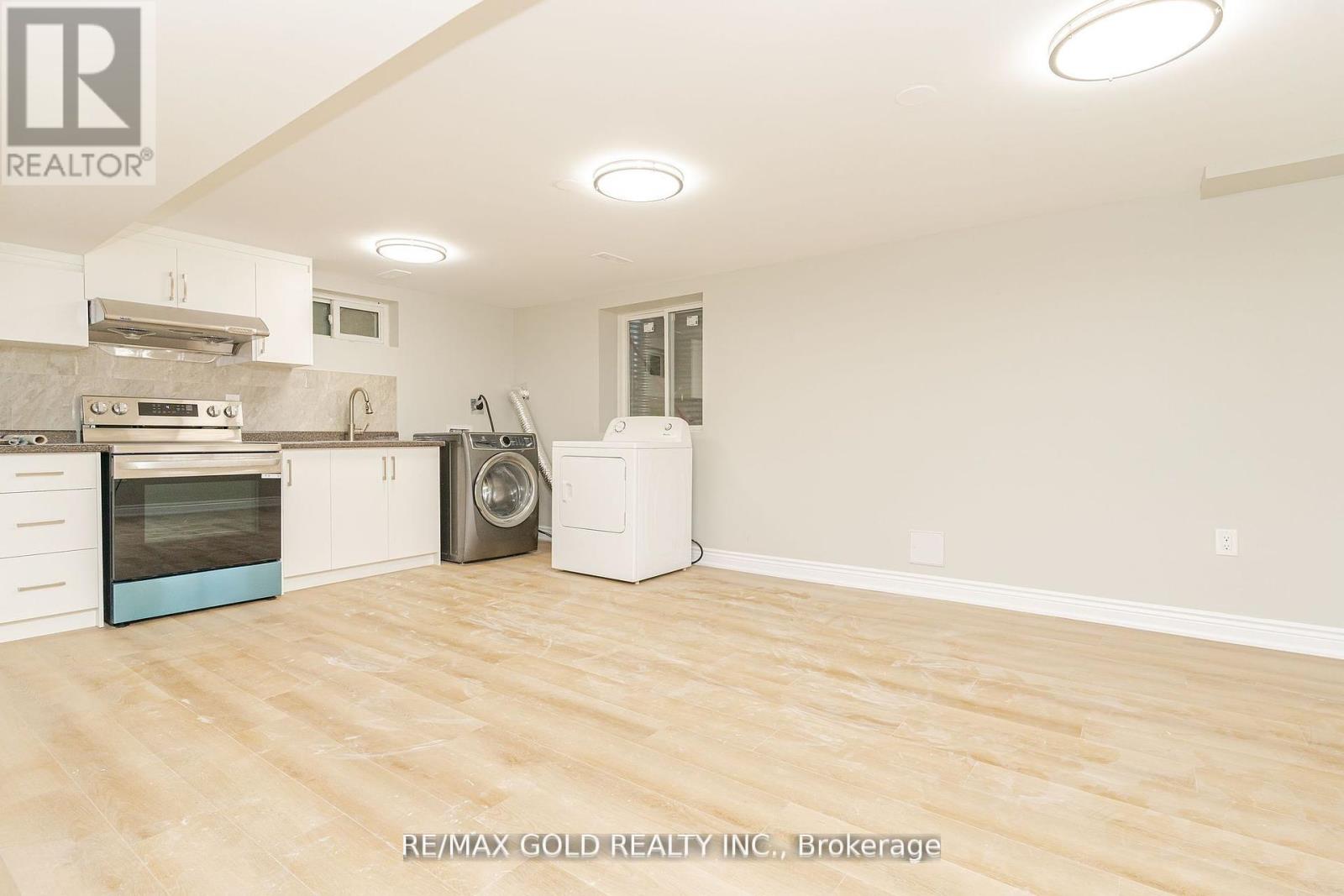 136 Bartley Bull Parkway, Brampton, Ontario L6W 2J9 - Photo 8 - W12548234