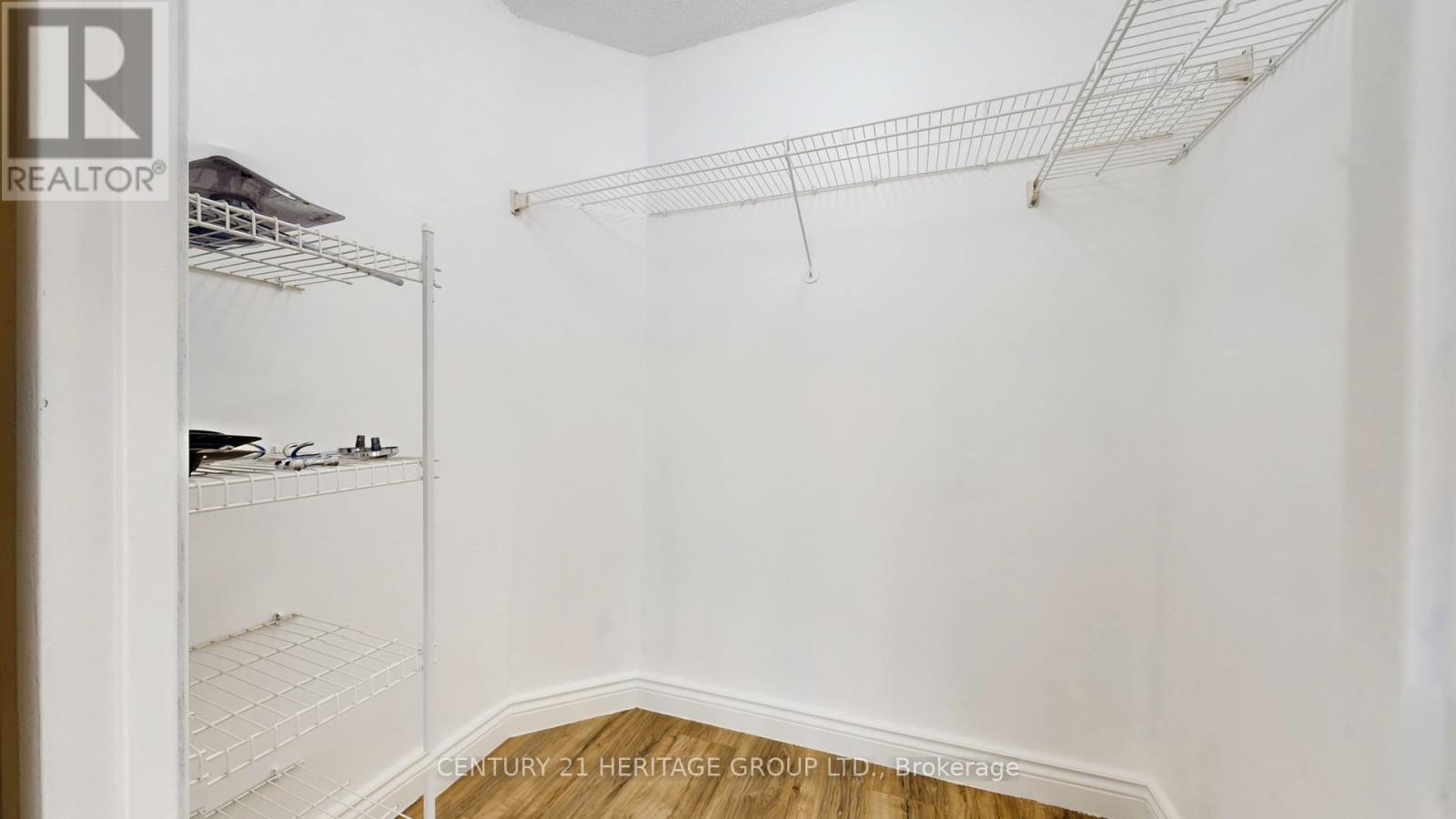 810 - 145 Hillcrest Avenue, Mississauga, Ontario  L5B 3Z1 - Photo 25 - W12548712