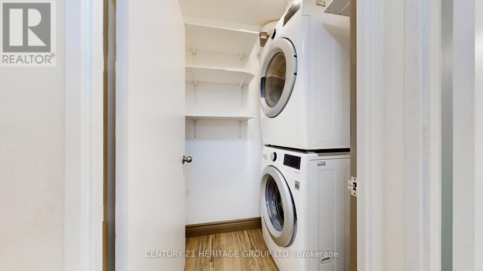 810 - 145 Hillcrest Avenue, Mississauga, Ontario  L5B 3Z1 - Photo 35 - W12548712