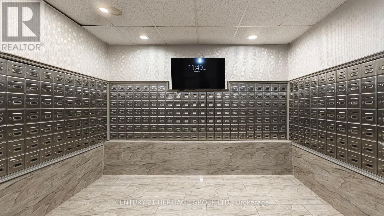 810 - 145 Hillcrest Avenue, Mississauga, Ontario  L5B 3Z1 - Photo 36 - W12548712