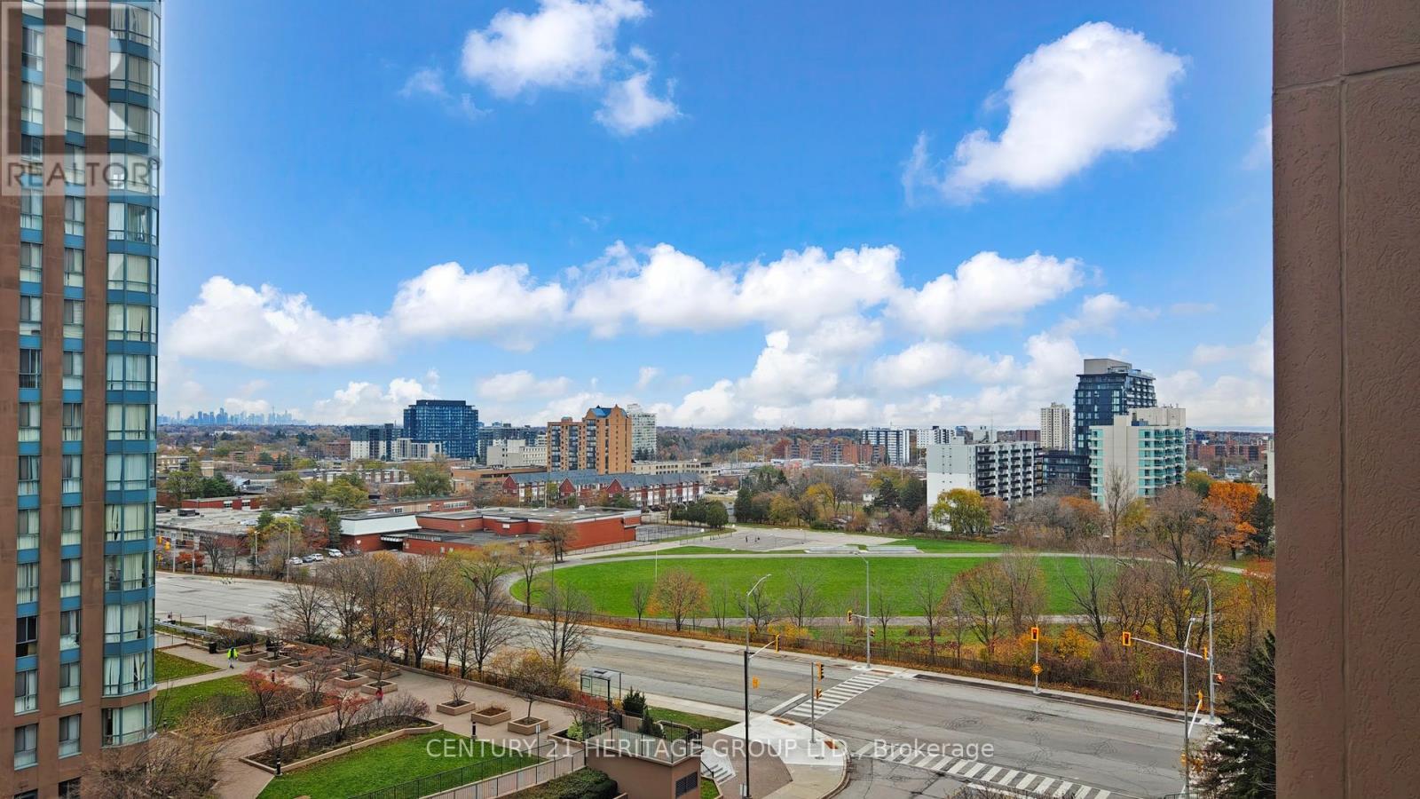 810 - 145 Hillcrest Avenue, Mississauga, Ontario  L5B 3Z1 - Photo 37 - W12548712