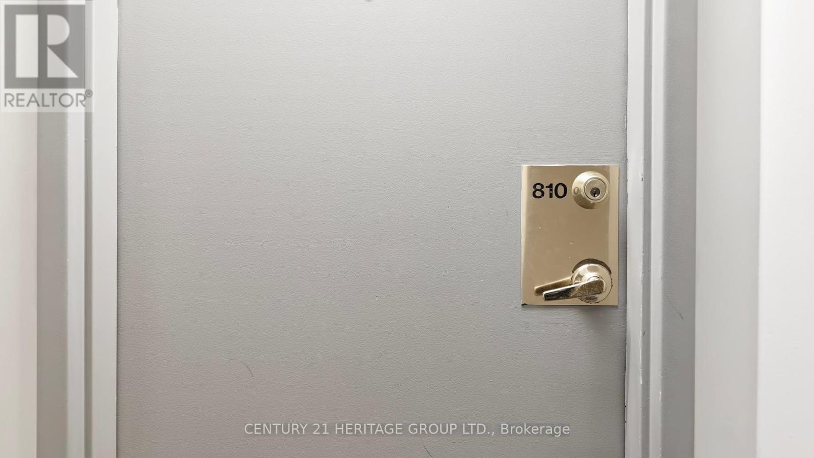 810 - 145 Hillcrest Avenue, Mississauga, Ontario  L5B 3Z1 - Photo 7 - W12548712