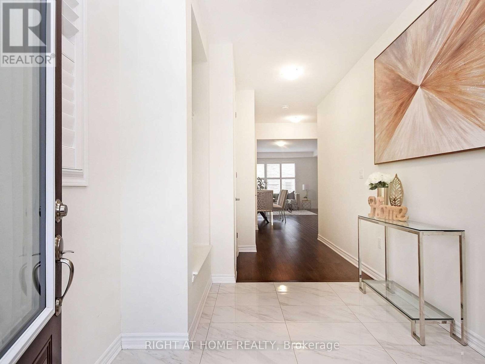 21 Salt Creek Terrace, Caledon, Ontario  L7C 4J3 - Photo 3 - W12548720