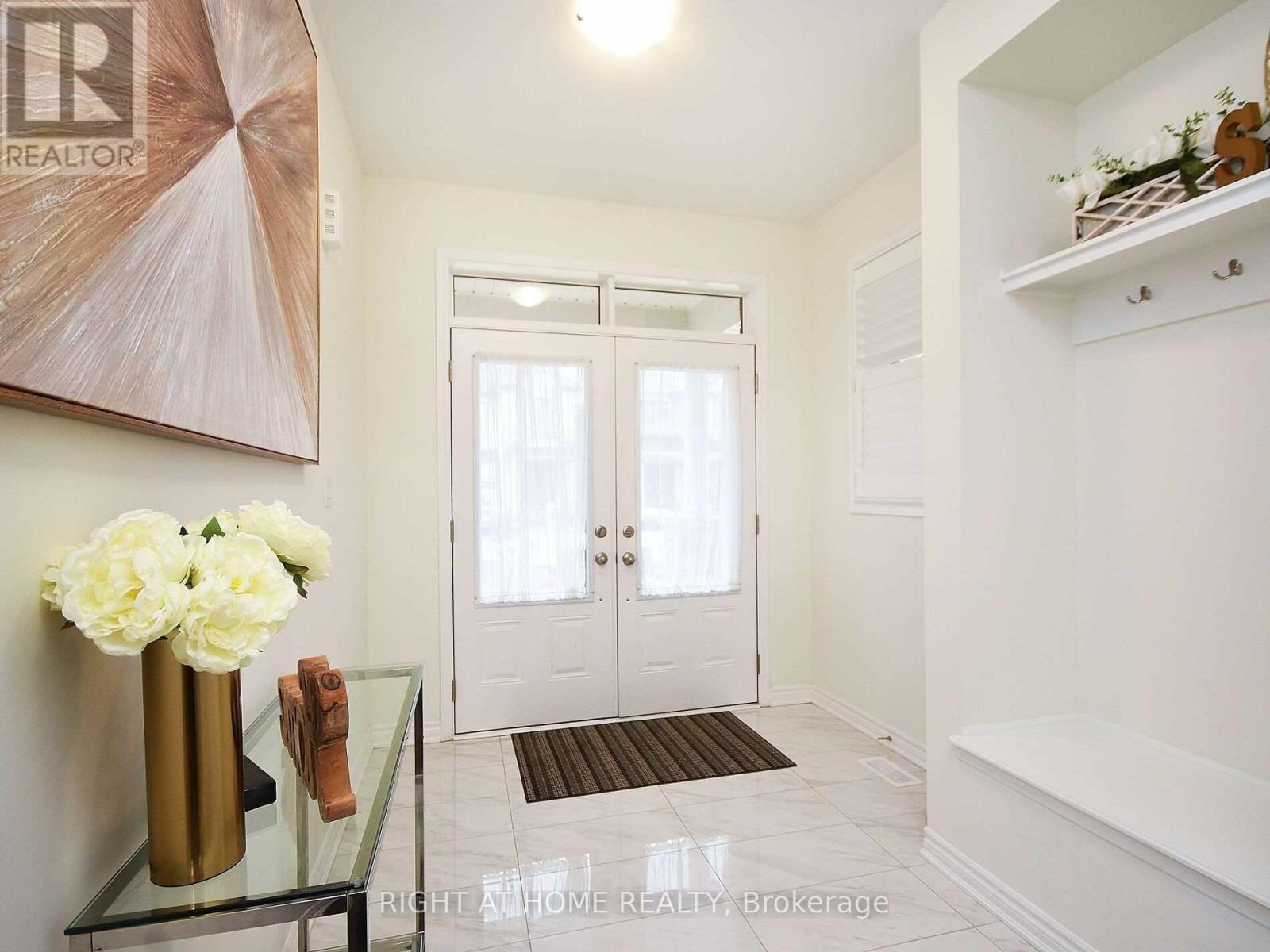 21 Salt Creek Terrace, Caledon, Ontario  L7C 4J3 - Photo 5 - W12548720