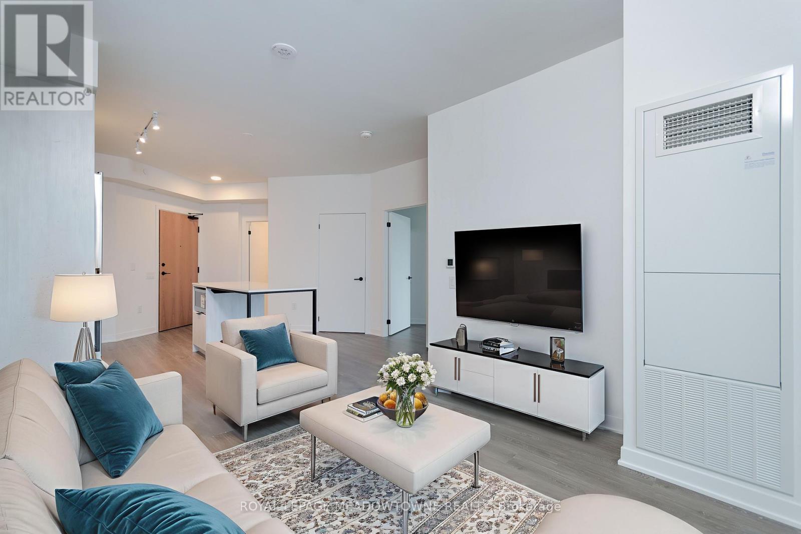 2306 - 2495 Eglinton Avenue W, Mississauga, Ontario  L5M 2V8 - Photo 7 - W12548722