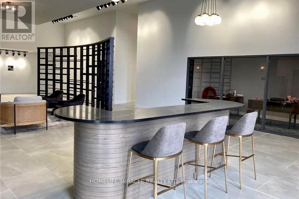 1502 - 15 Glebe Street, Cambridge, Ontario  N1S 2L8 - Photo 4 - X12548728