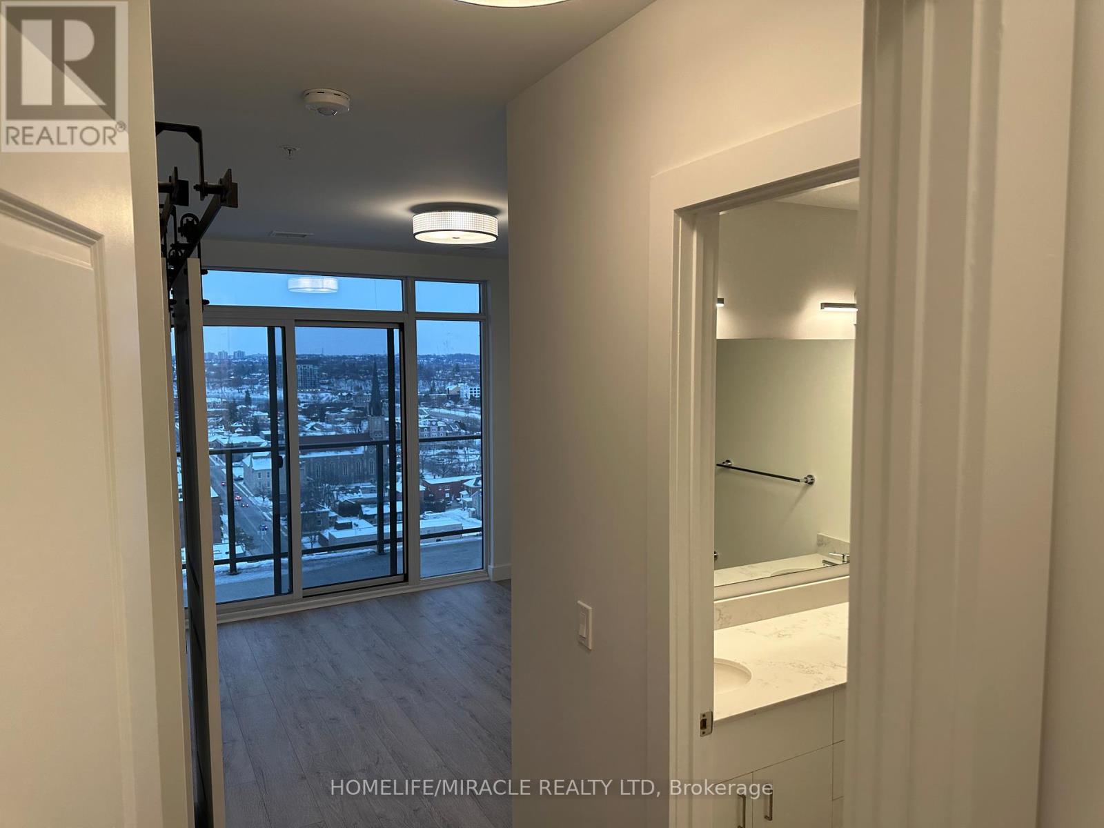 1502 - 15 Glebe Street, Cambridge, Ontario  N1S 2L8 - Photo 8 - X12548728