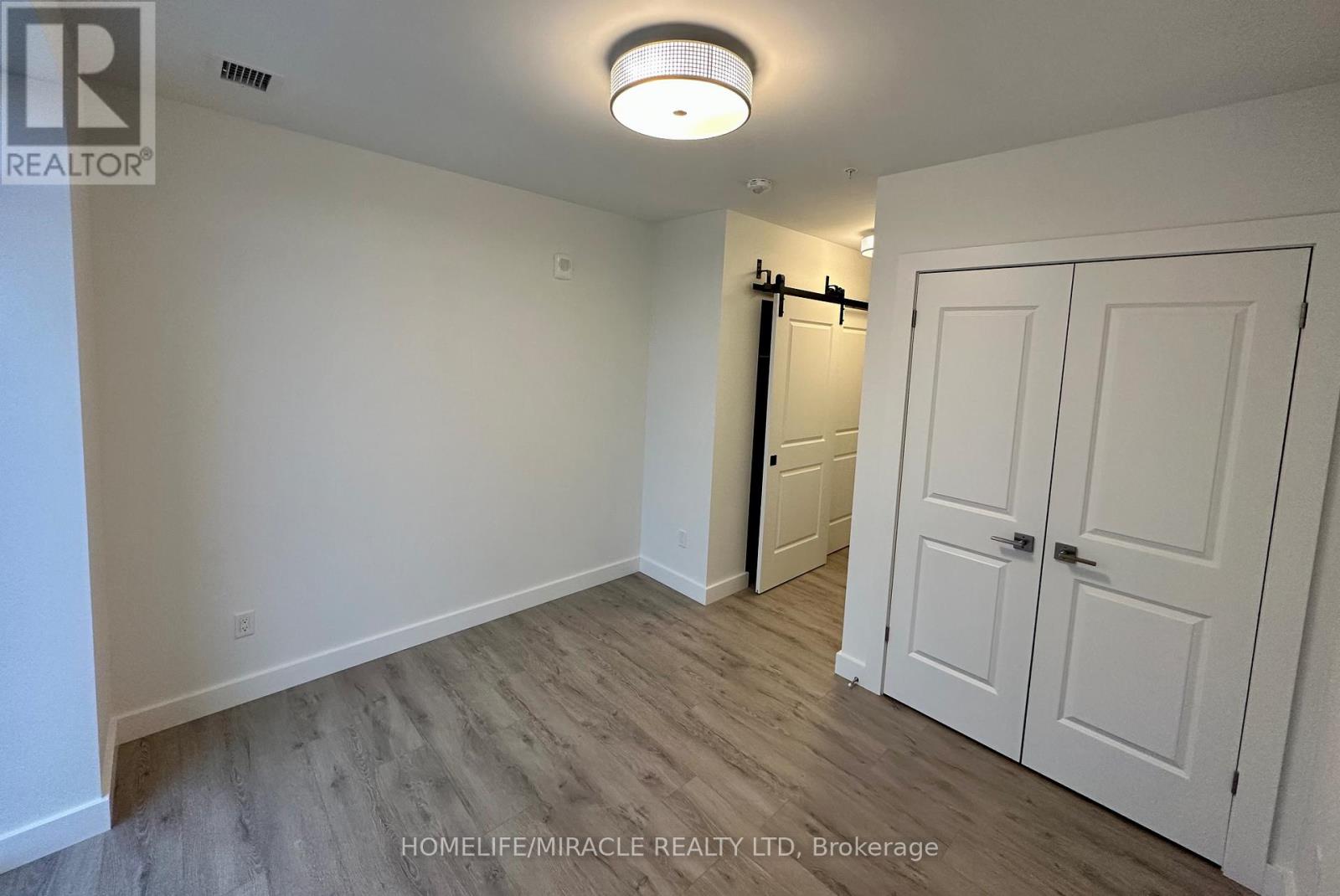 1502 - 15 Glebe Street, Cambridge, Ontario  N1S 2L8 - Photo 9 - X12548728